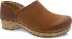 Dansko Brenna -Englins Fine Footwear Store dansko womens brenna tan burnished suede 9431151600 42507.1700858693