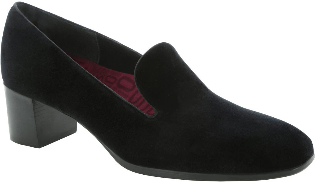 Munro Allee 4 Munro Allee - Image 2