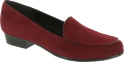 Munro Mallory 13 Munro Mallory -Englins Fine Footwear Store munro mallory cranberry suede m206236 34615.1555030943