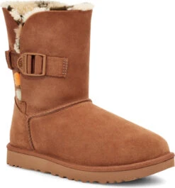 UGG Women's Bailey Buckle Cali Collage -Englins Fine Footwear Store ugg womens bailey buckle cali collage chestnut olive 1122720 ctol 34198.1611610212