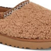 UGG Women's Tasman Maxi Curly 1 UGG Women's Tasman Maxi Curly -Englins Fine Footwear Store ugg womens tasman maxi curly chestnut 1158356 che 62806.1760724263